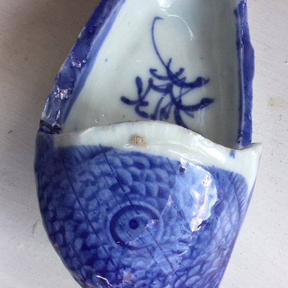 🎉HP🎉 Antique Japanese porcelain fish shaped dishes - Picture 9 of 10